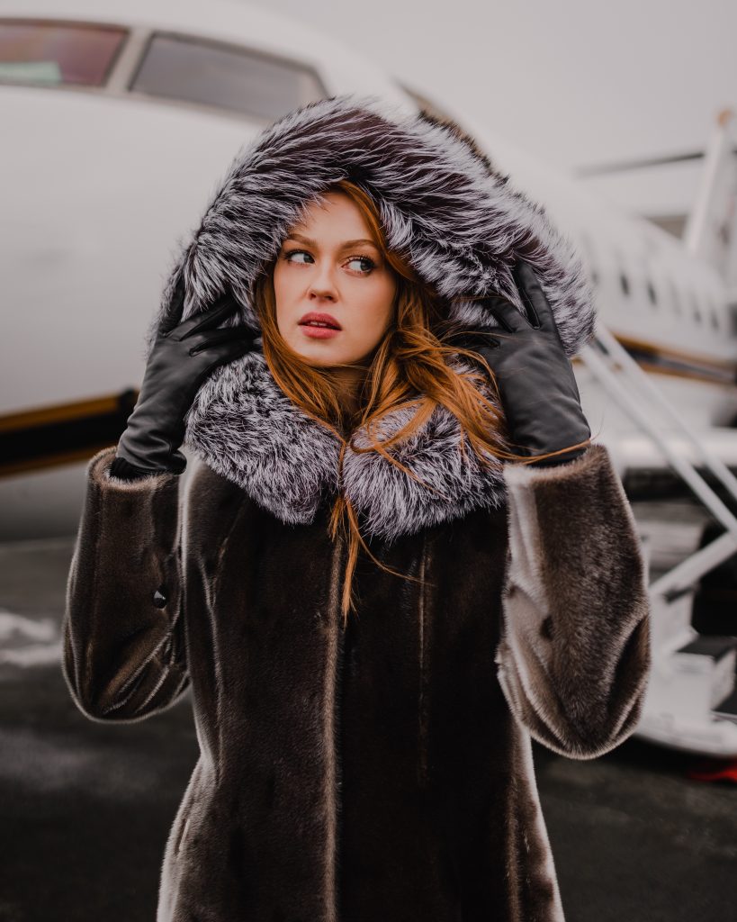 Manteau En Fourrure De Renard Bleu Pleine Peau - Taille L, Couleur Ivoire - Occasion Très Bon État