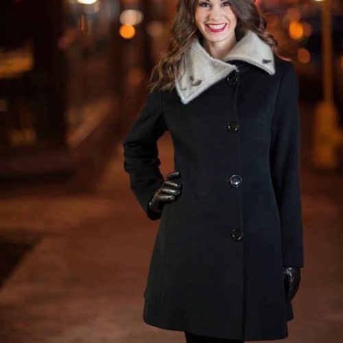 Manteau en cachemire et col en fourrure de phoque pour femme