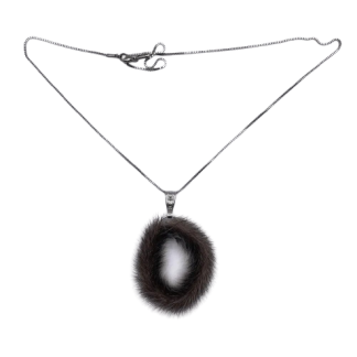 Collier avec pendentif Beigne tout doux, fourrure de phoque (modèle 1)