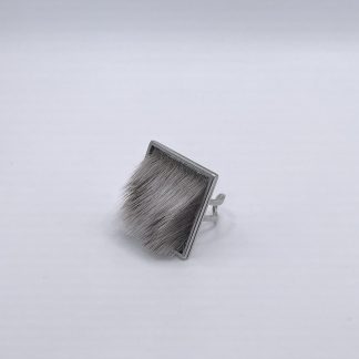Bague carrée réglable, fourrure de phoque et acier inoxydable