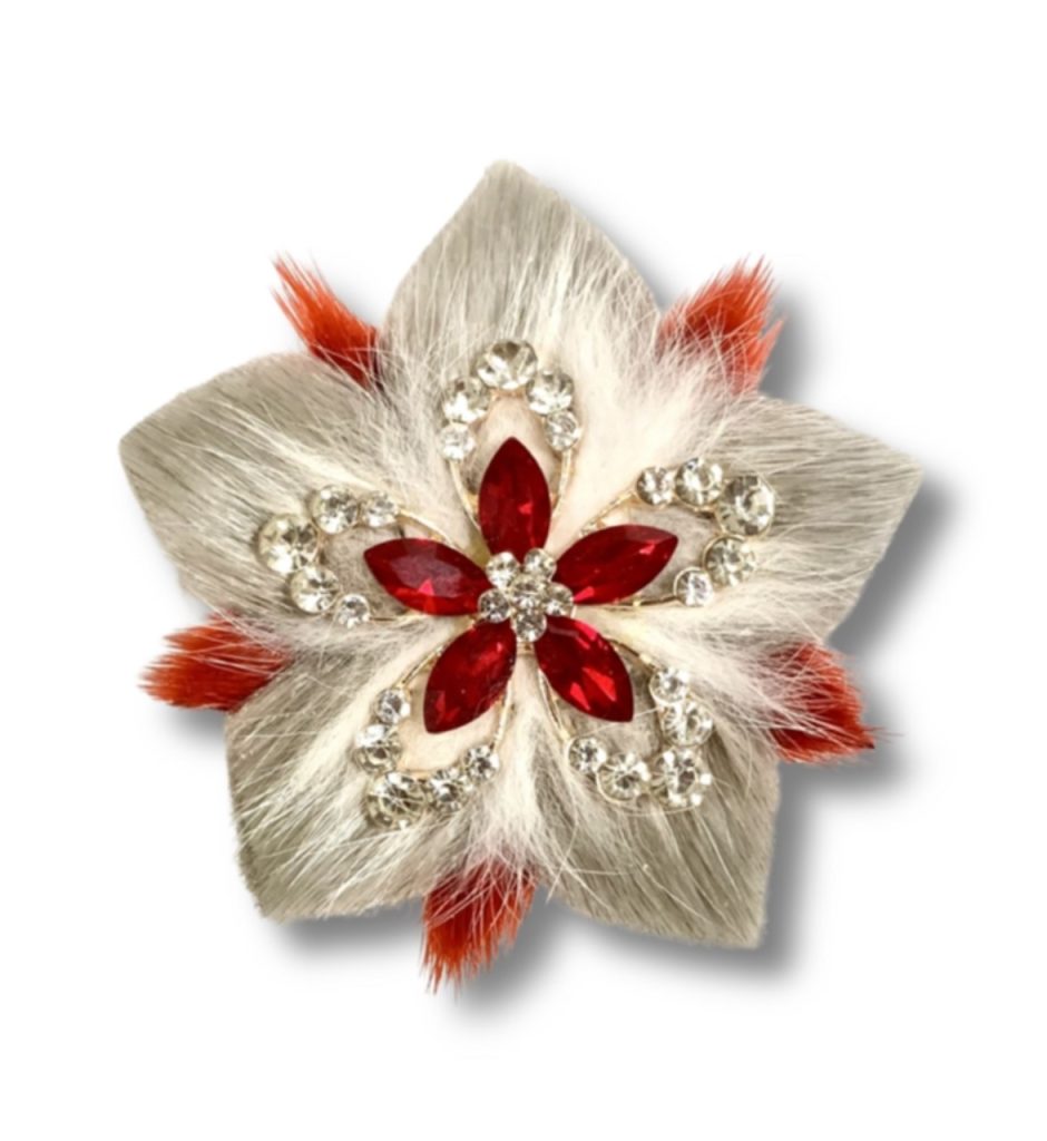Sealskin Brooch with Rabbit Fur and Centre Accent display picture 2