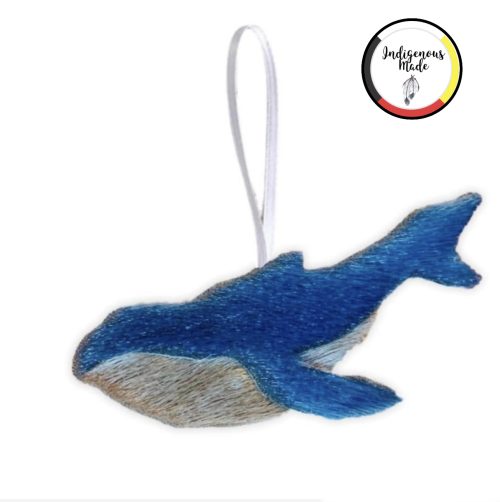 Baleine bleue en peau de phoque (ornement)
