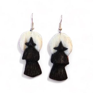 Boucles d’oreilles sorcière et lune en peau de phoque