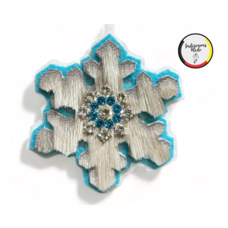 Ornement ou broche flocon de neige en peau de phoque